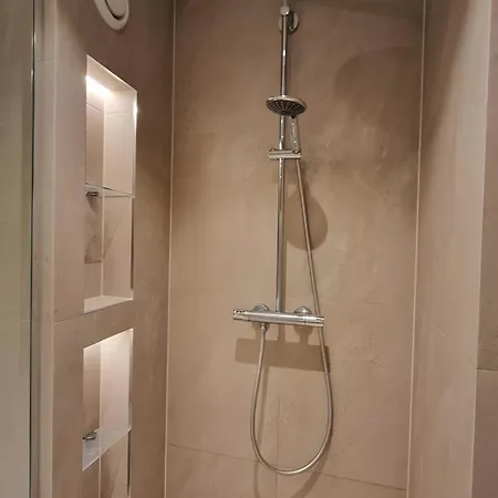 Cute In High Rise Apartamento