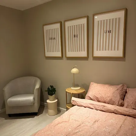 Cute In High Rise Apartamento Bergen